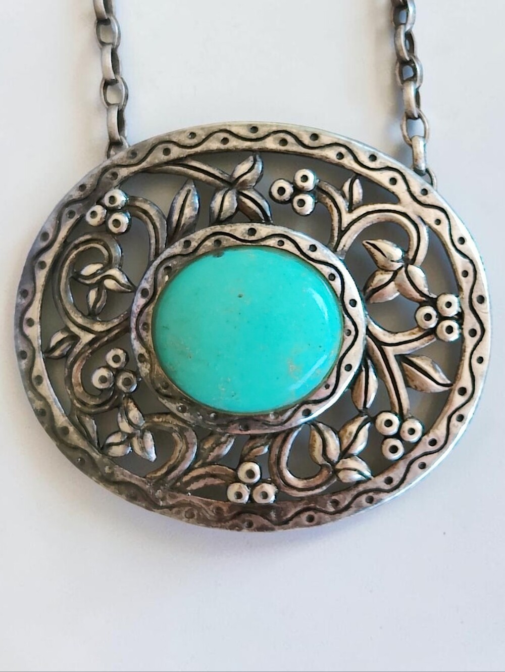 Gorgeous Vintage Sterling Silver Turquoise Pendant Necklace